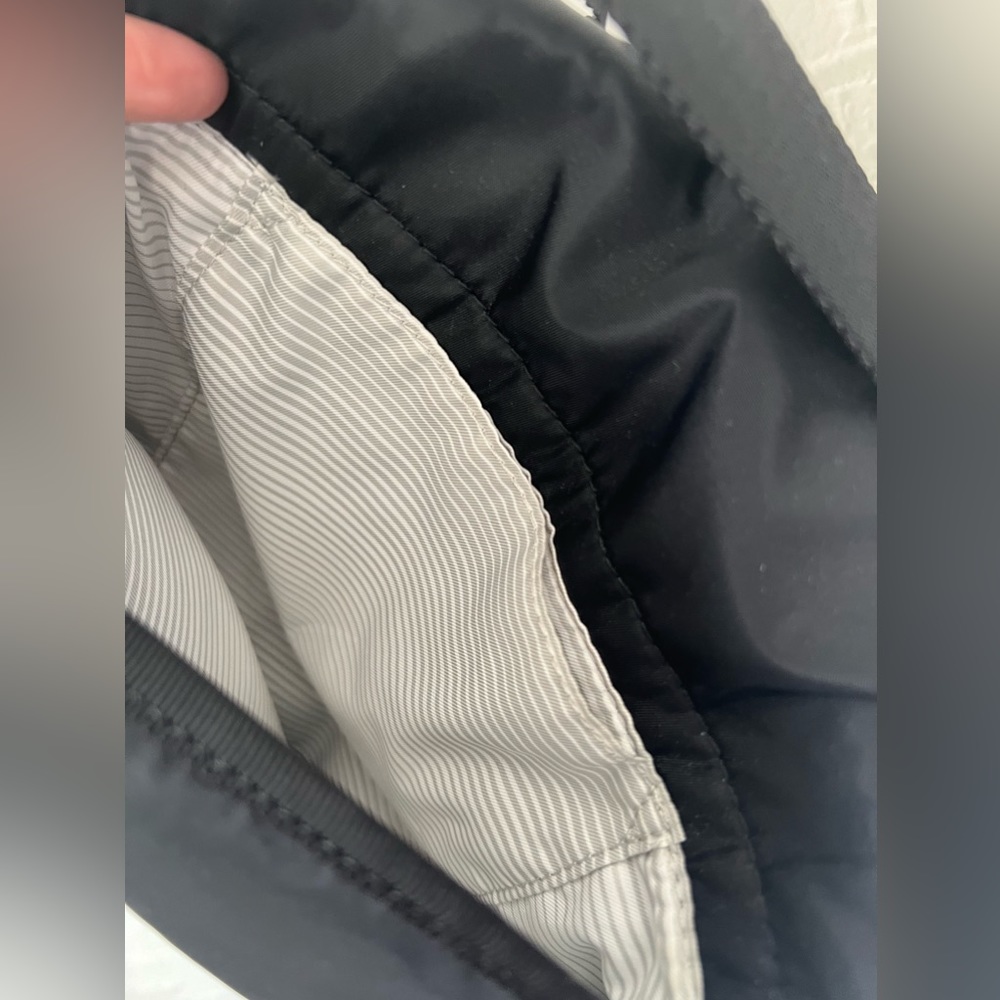 Lululemon the essentials bag 🪬 - Picture 8 of 15